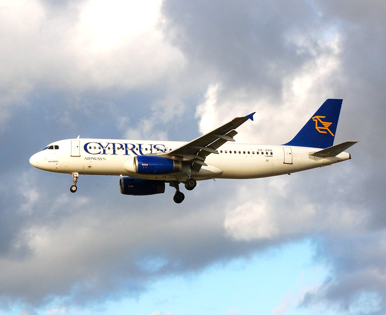 5B-DBB - A320-231 - Cyprus Airways - LHR - 13-11-2006