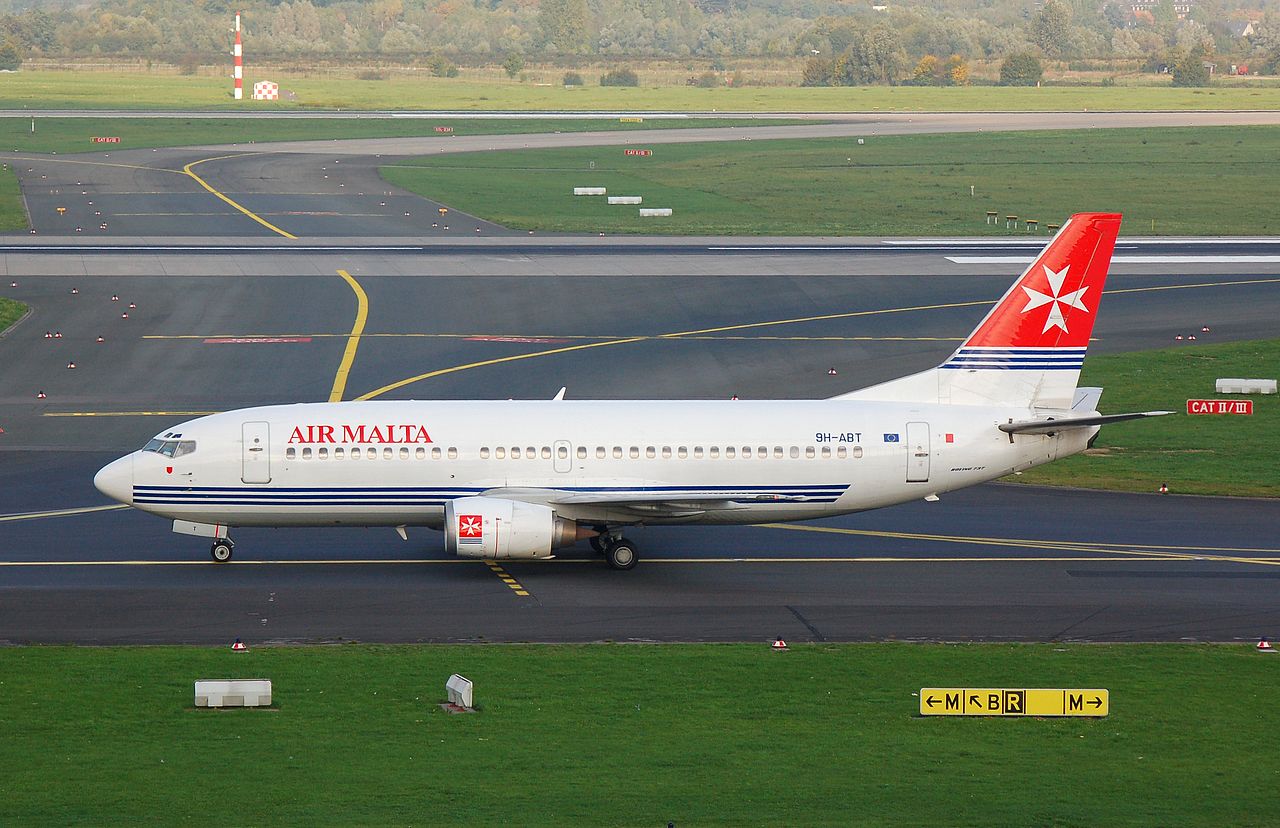 9H-ABT - 737-3Y5 - Air Malta - DUS - 14-10-2006