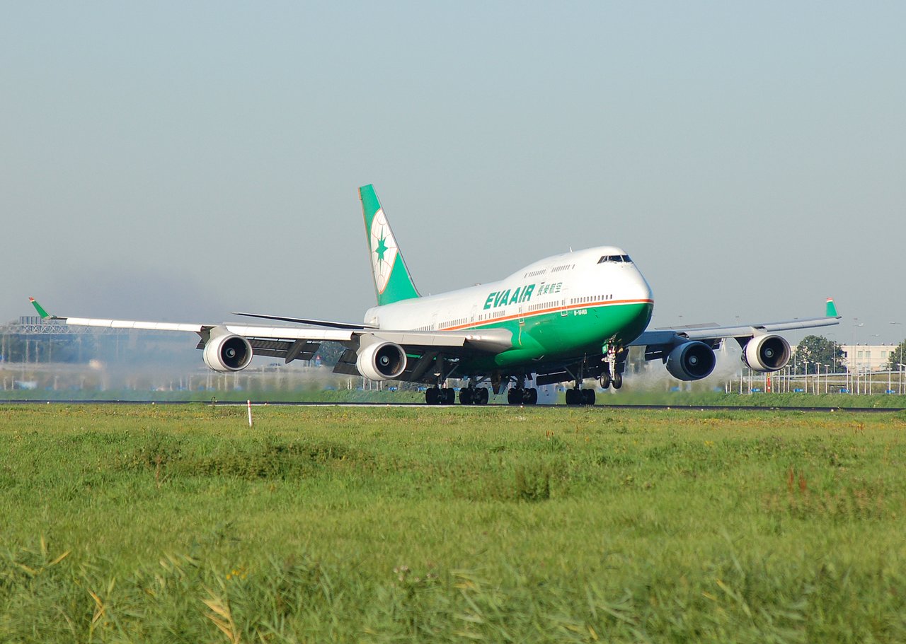 B-16463 - 747-45E - EVA Air - AMS - 10-09-2006