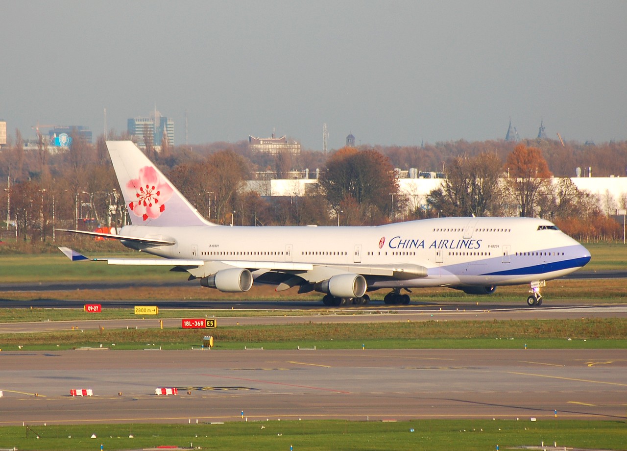 B-18201 - 747-409 - China Airlines - AMS - 27-11-2006
