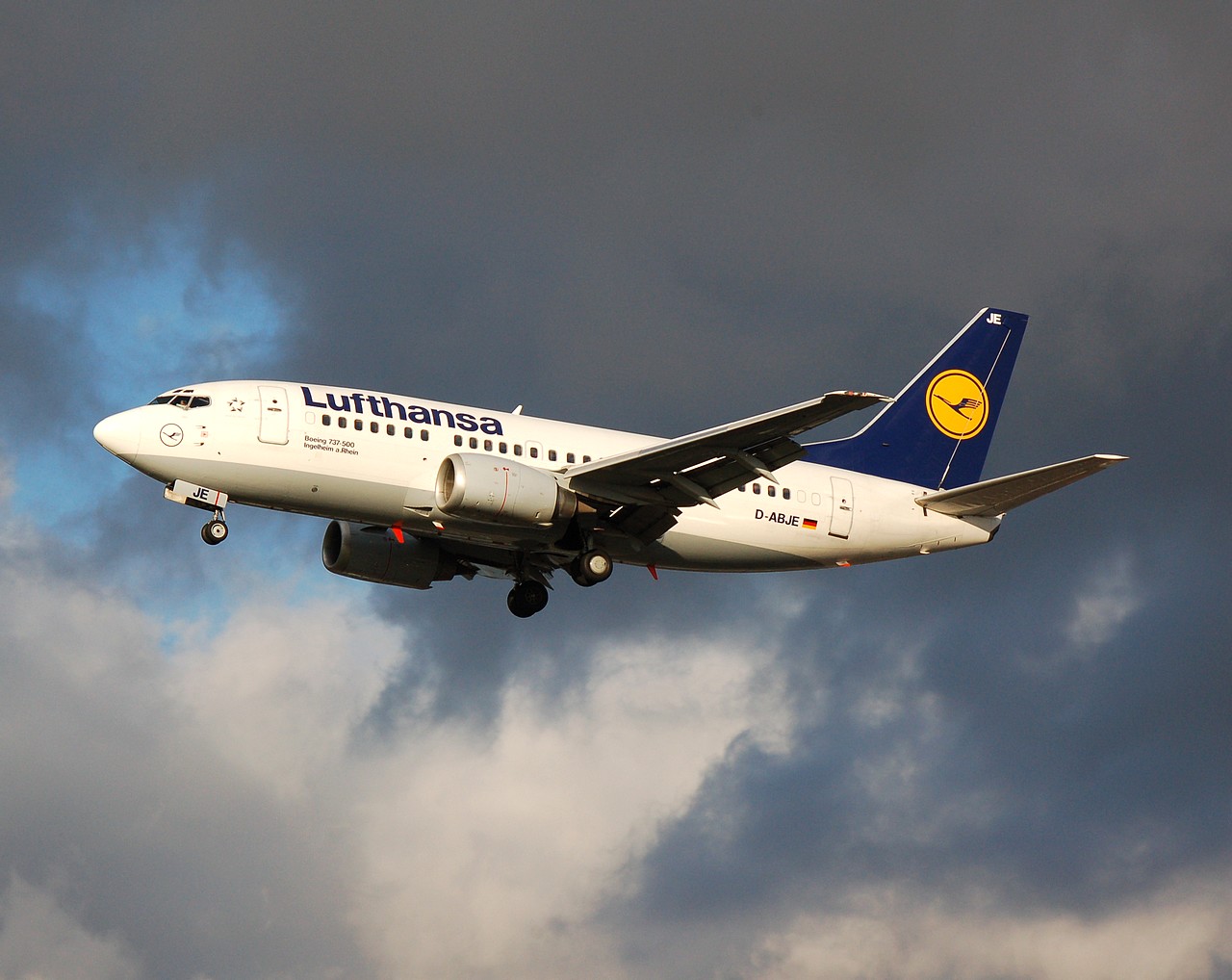 D-ABJE - 737-530 - Lufthansa - LHR - 13-11-2006
