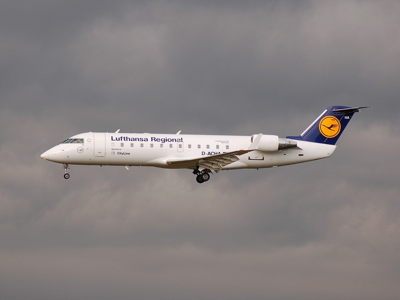D-ACHA - CRJ-200LR - Lufthansa Cityline - CGN - 31-10-2006