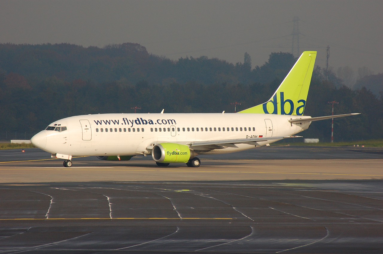 D-ADIH - 737-3Y0 - DBA - DUS - 03-11-2006
