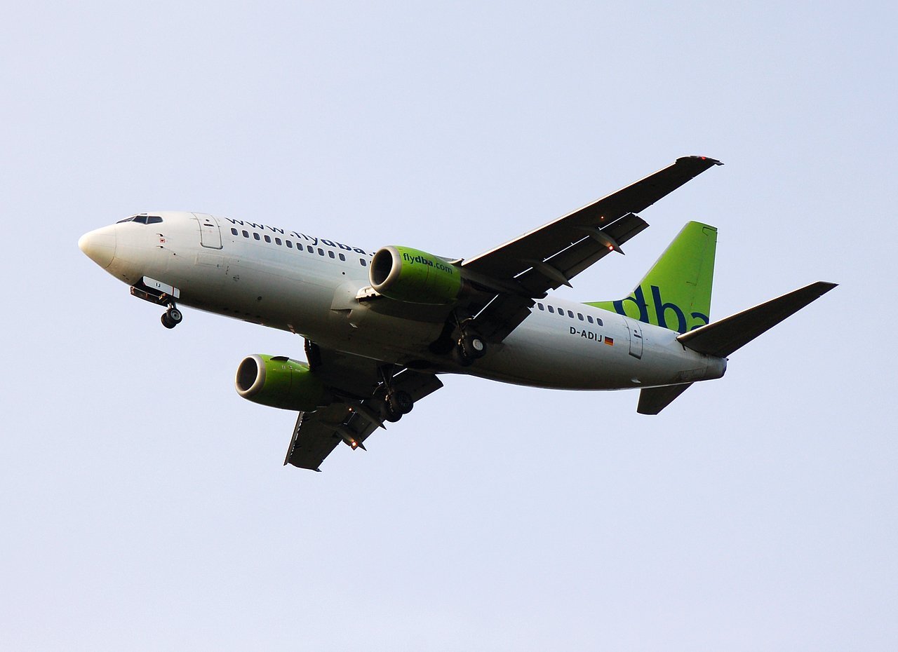 D-ADIJ - 737-3M8 - DBA - CGN - 31-10-2006