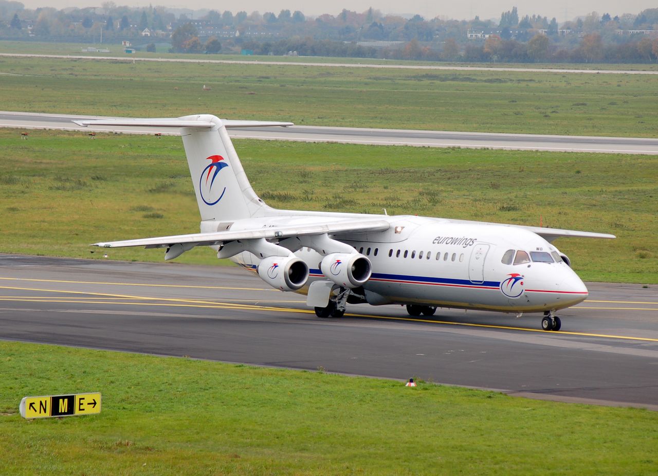 D-AEWB - BAe 146-300 - Eurowings - DUS - 03-11-2006