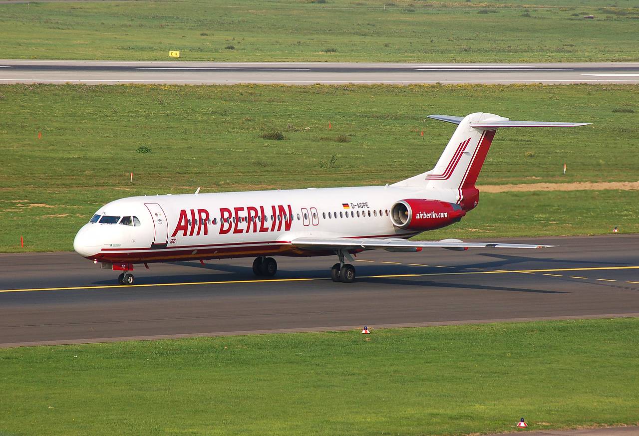 D-AGPE - Fokker 100 - Air Berlin - DUS - 14-10-2006b