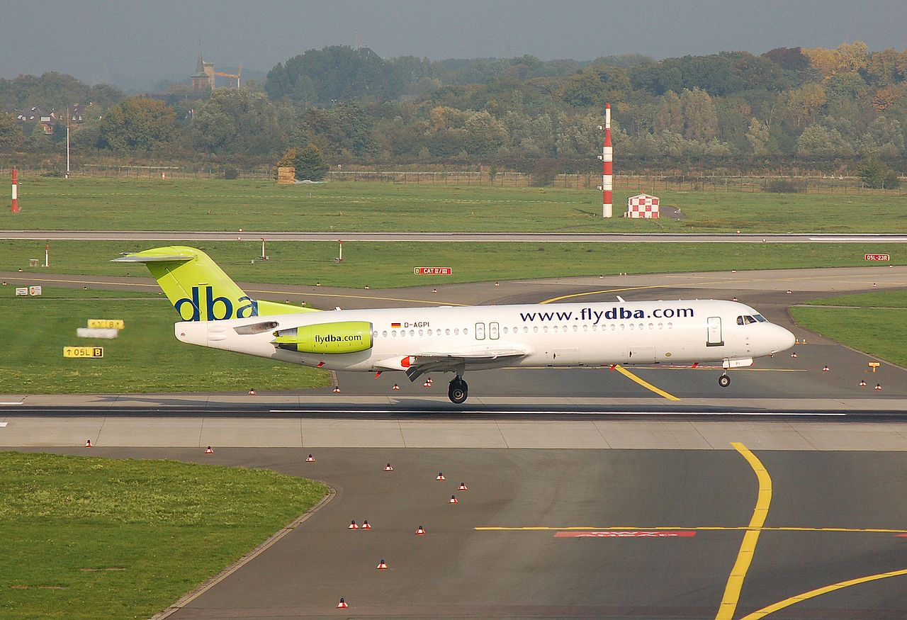 D-AGPI - Fokker 100 - DBA - DUS - 14-10-2006c