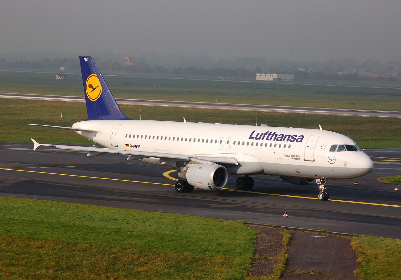 D-AIPM - A320-211 - Lufthansa - DUS - 03-11-2006