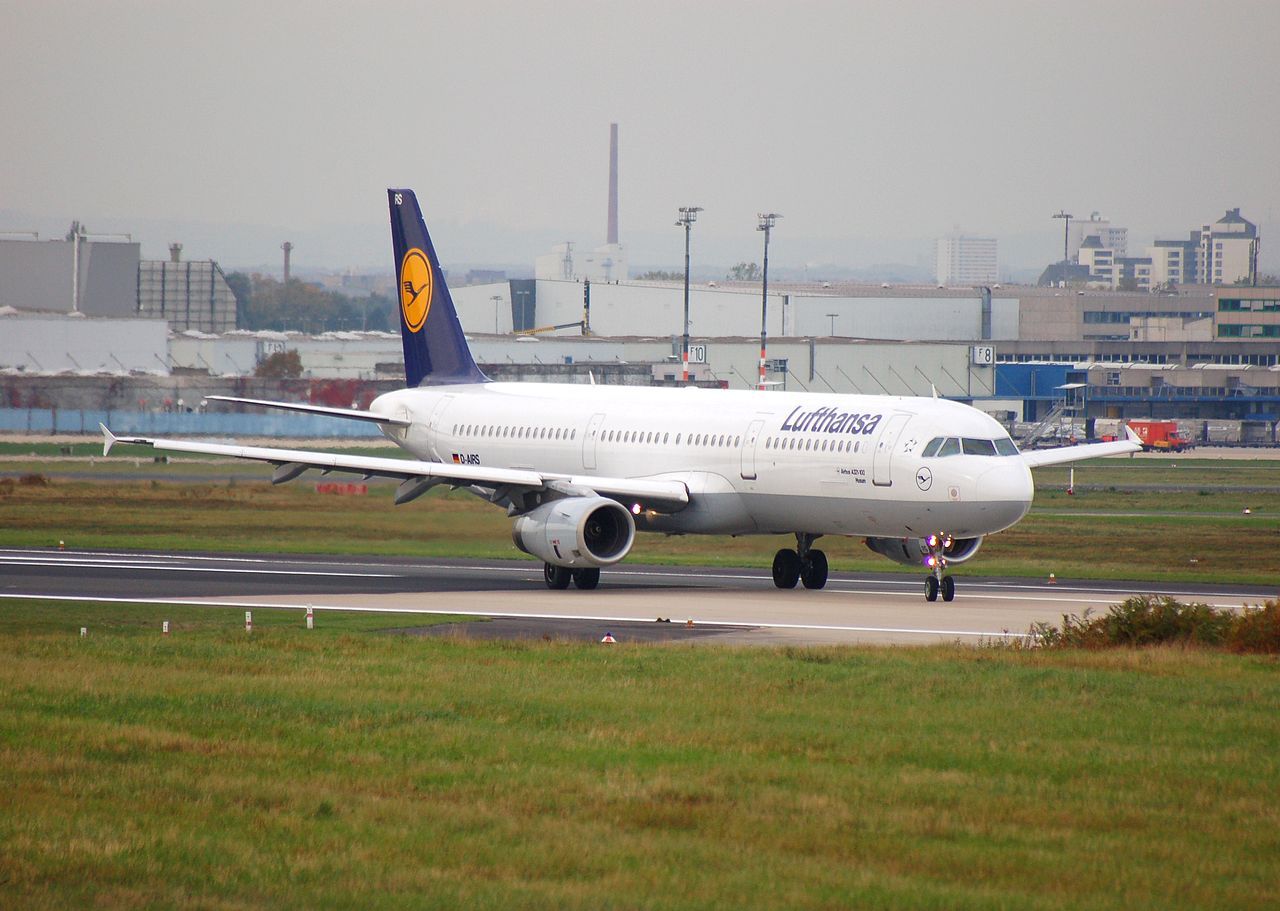 D-AIRS - A321-131 - Lufthansa - CGN - 31-10-2006