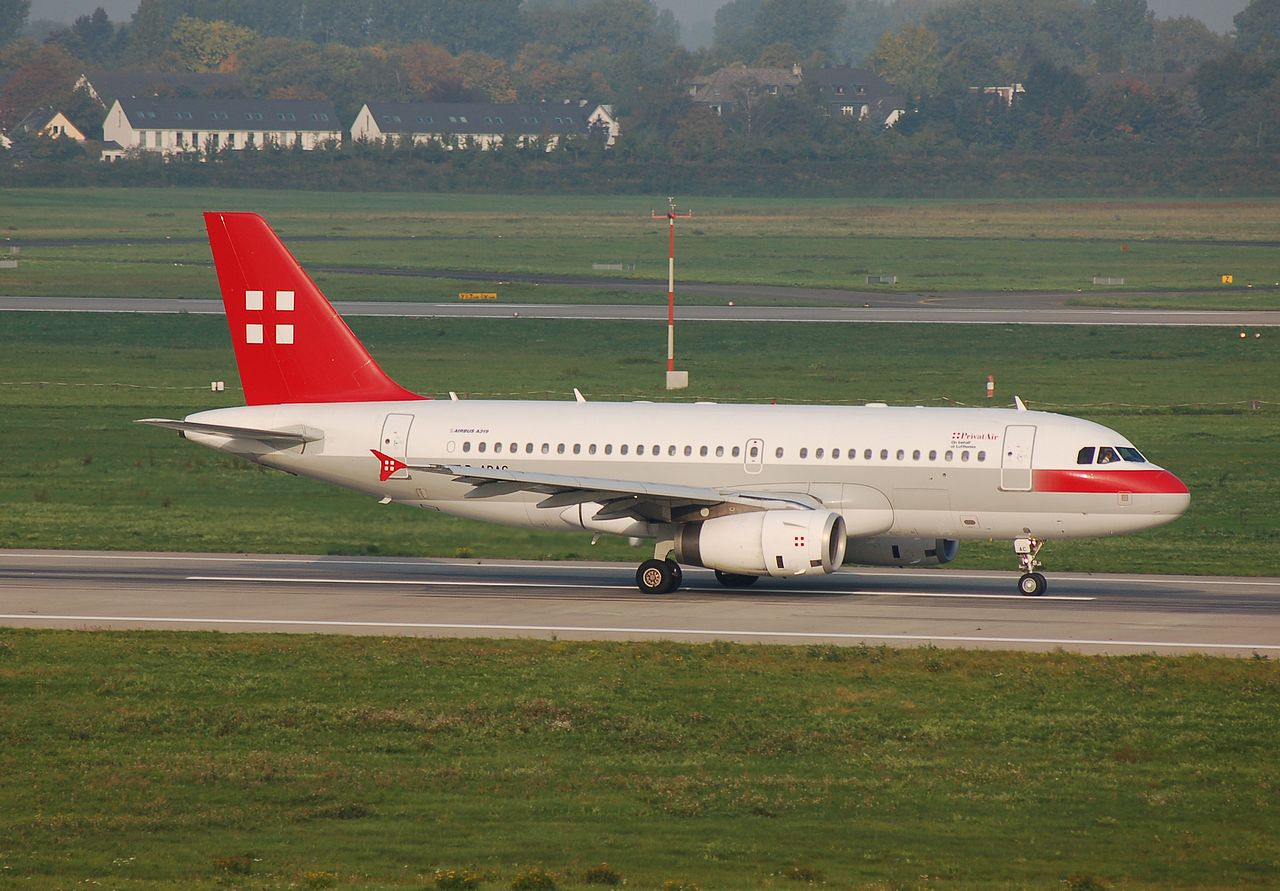 D-APAC - A319-132LR - PrivatAir - DUS - 14-10-2006