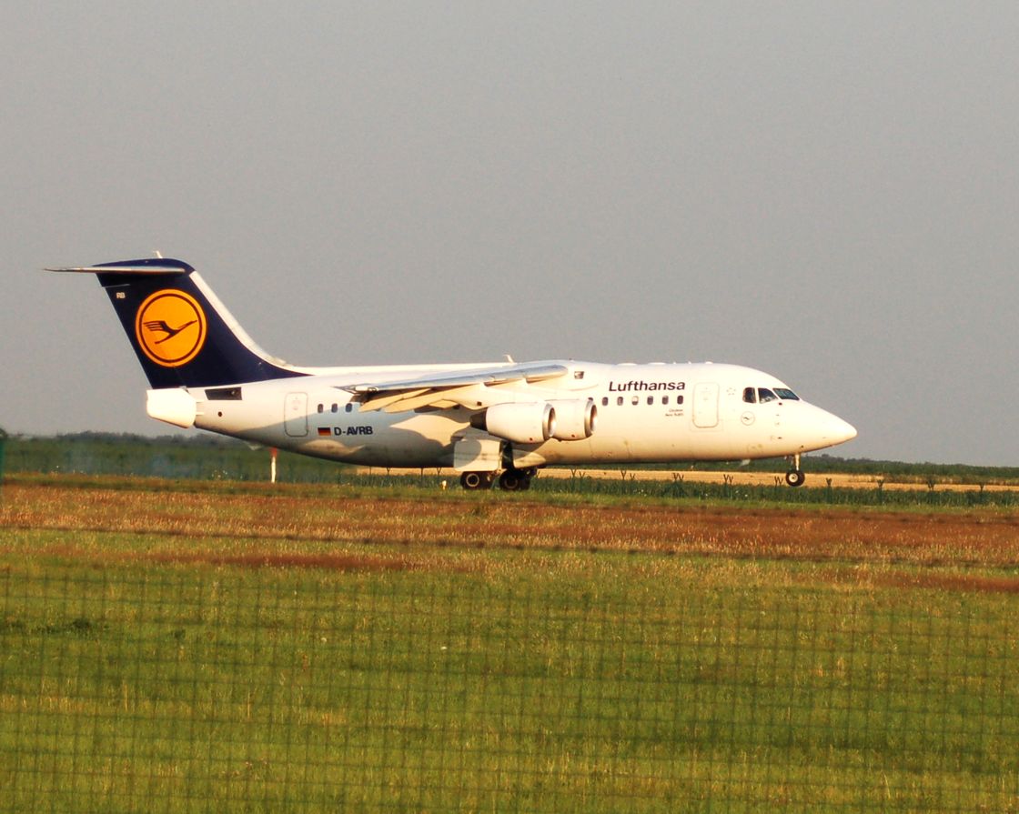 D-AVRB - RJ85 - Lufthansa Cityline - BRU - 13-07-2006