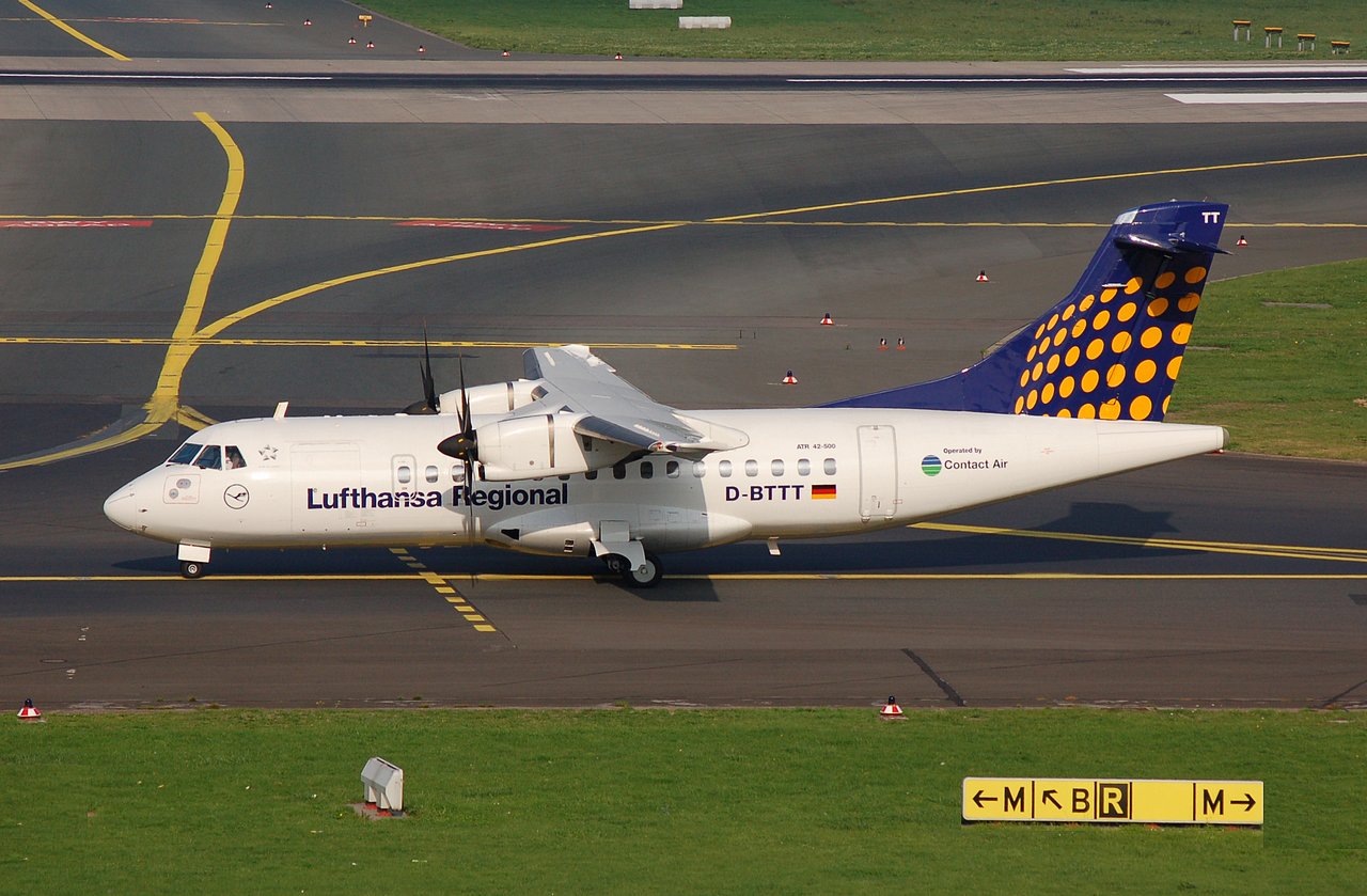 D-BTTT - ATR 42-500 - Lufthansa Regional - DUS - 14-10-2006