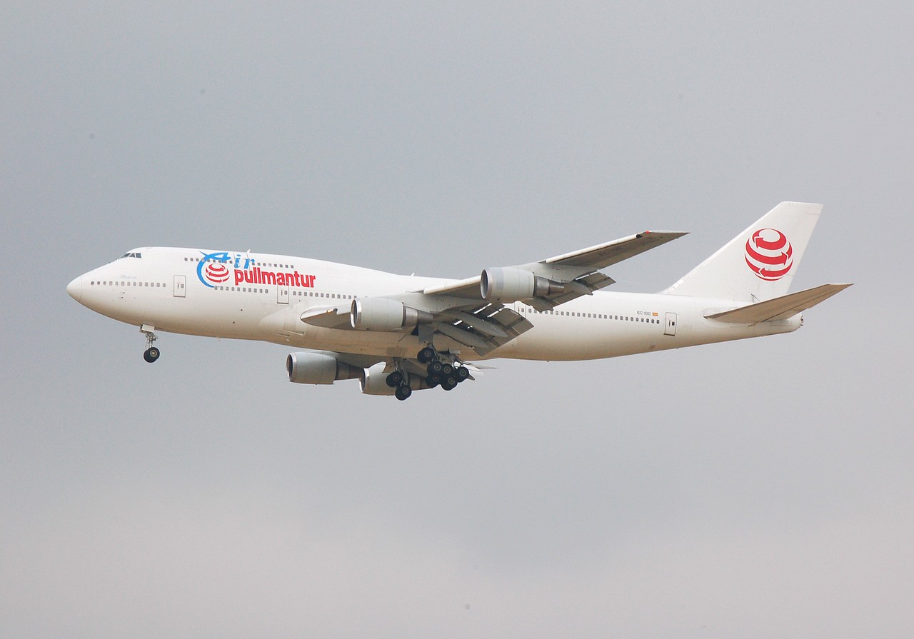 EC-IOO - 747-341 - Pullmantur Air - CDG - 17-09-2006