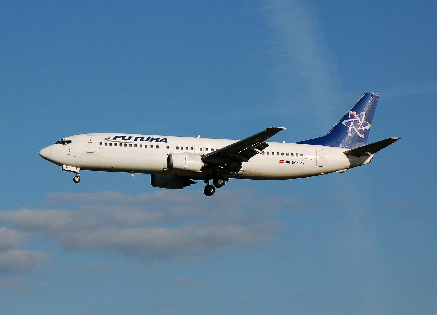 EC-IVR - 737-408 - Futura International Airways - BRU - 08-09-2006