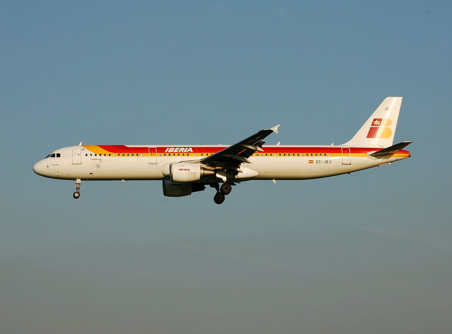 EC-JEJ - A321-211 - Iberia - BRU - 06-09-2006