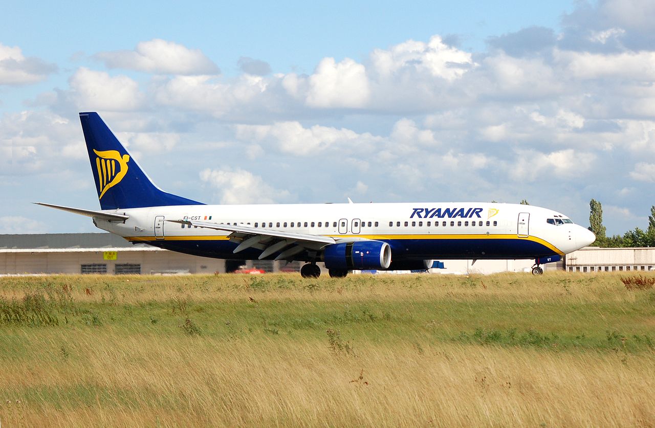 EI-CST - 737-8AS - Ryanair - CRL - 01-08-2006