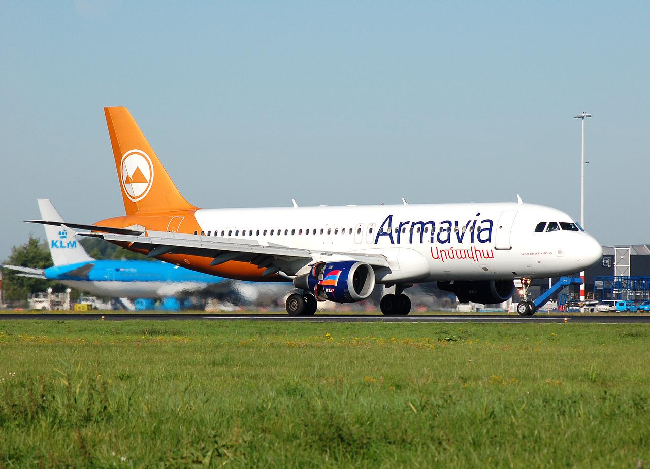 EK-32008 - A320-214 - Armavia - AMS - 10-09-2006
