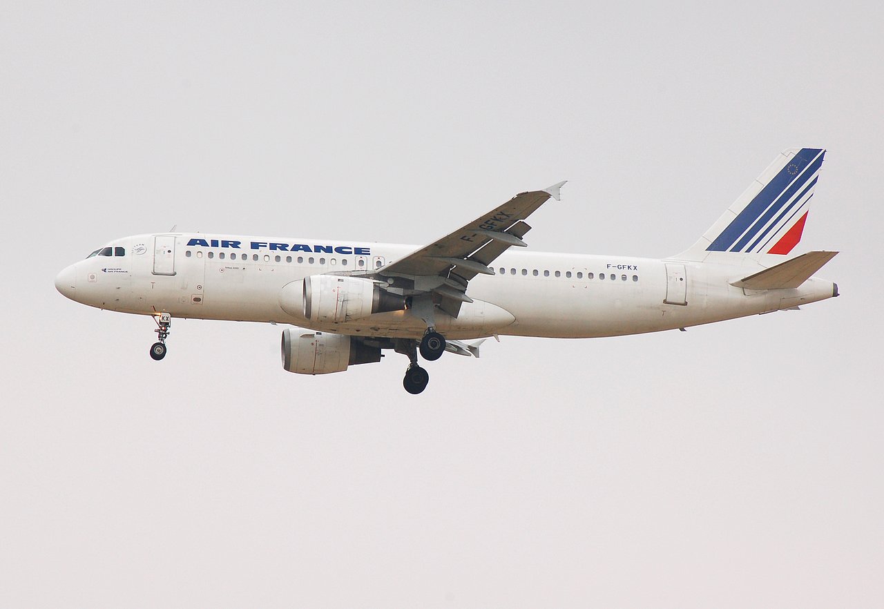 F-GFKX - A320-211 - Air France - CDG - 17-09-2006