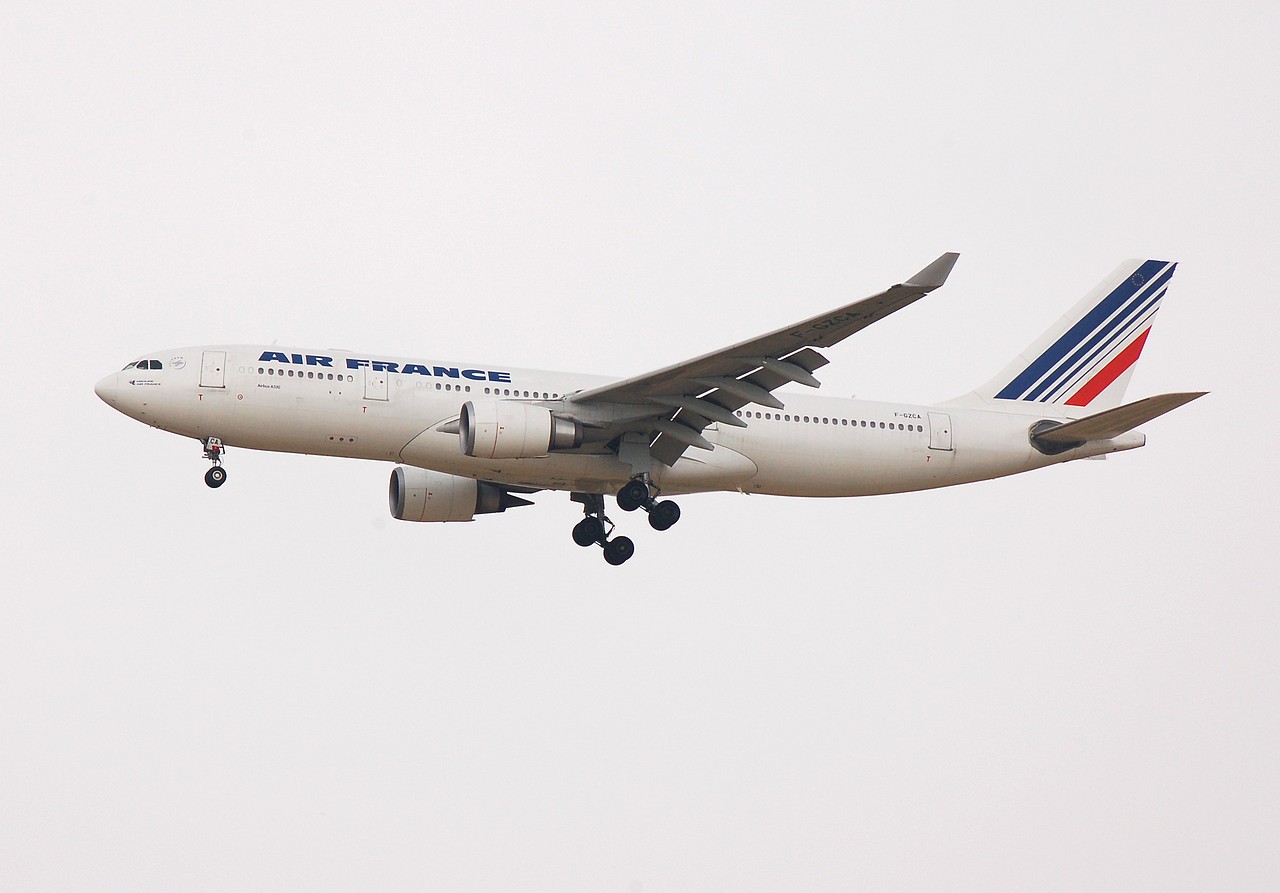 F-GZCA - A330-203 - Air France - CDG - 17-09-2006