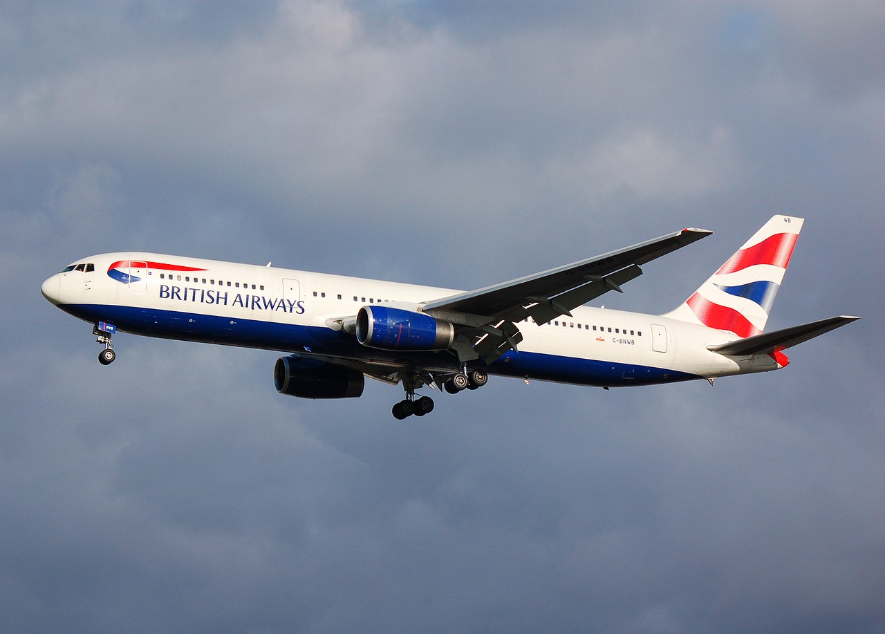 G-BNWB - 767-336(ER) - British Airways - LHR - 13-11-2006