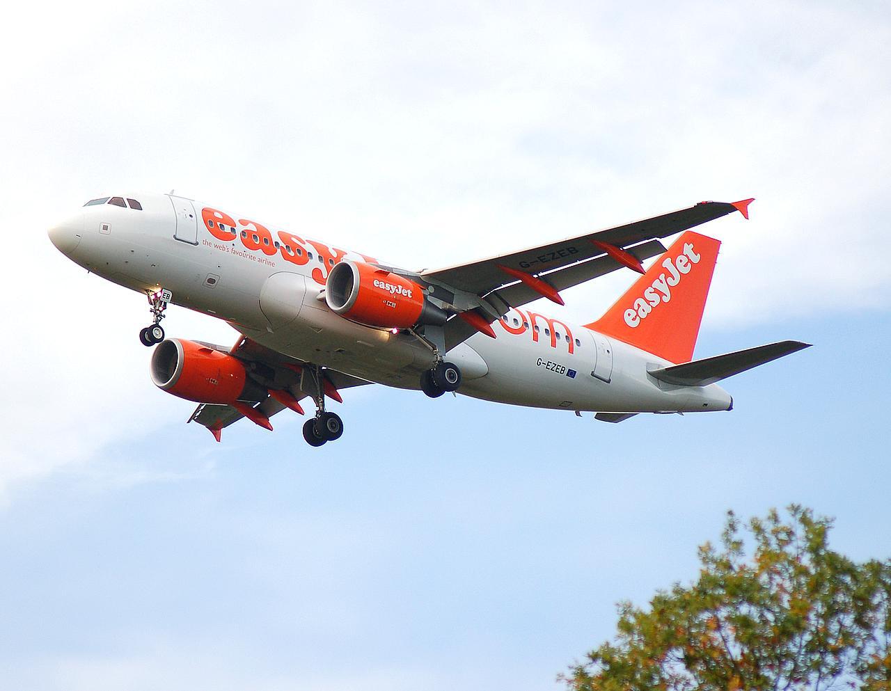 G-EZEB - A319-111 - easyJet - CGN - 31-10-2006