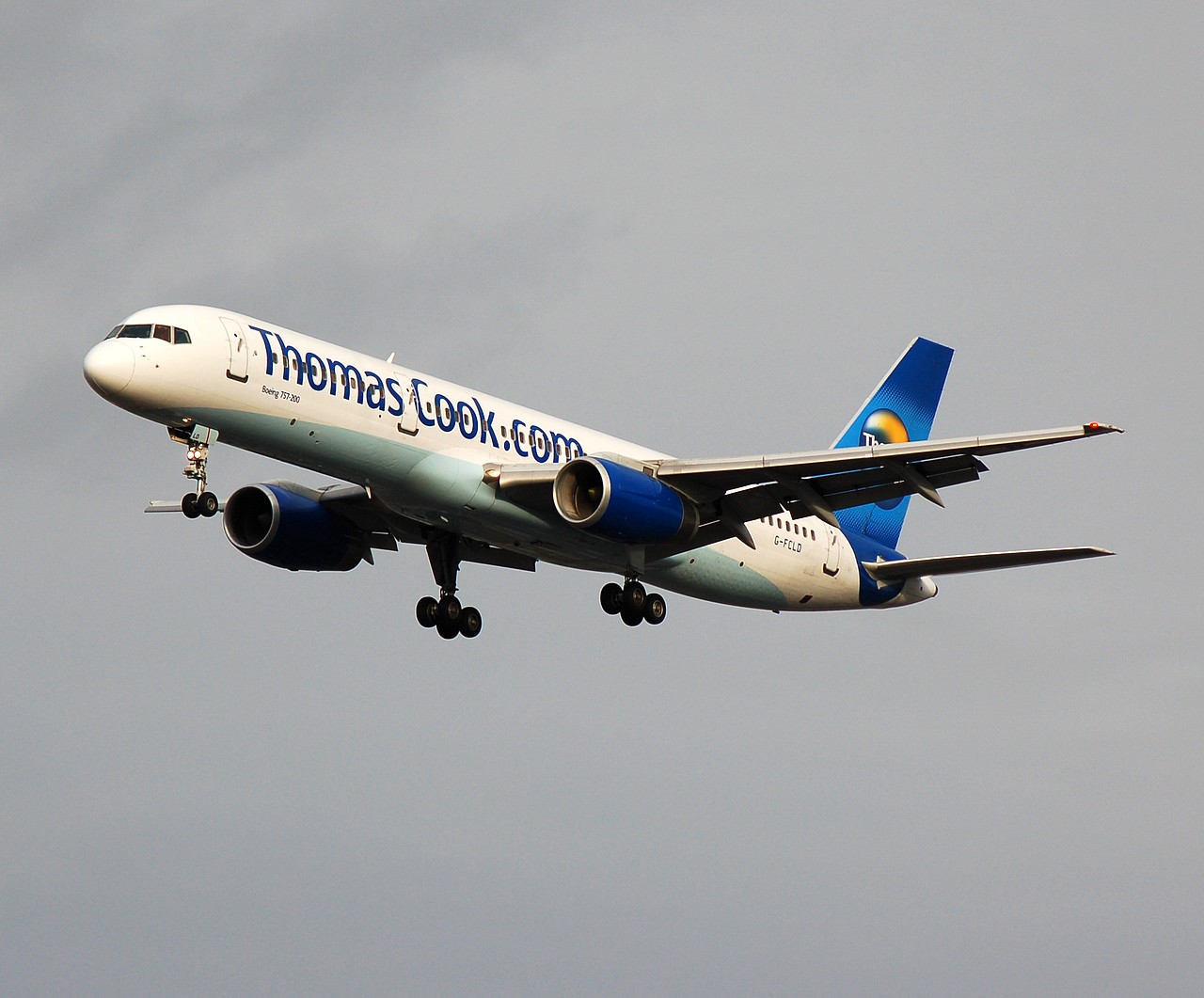 G-FCLD - 757-25F - Thomas Cook Airlines - LGW - 10-12-2006