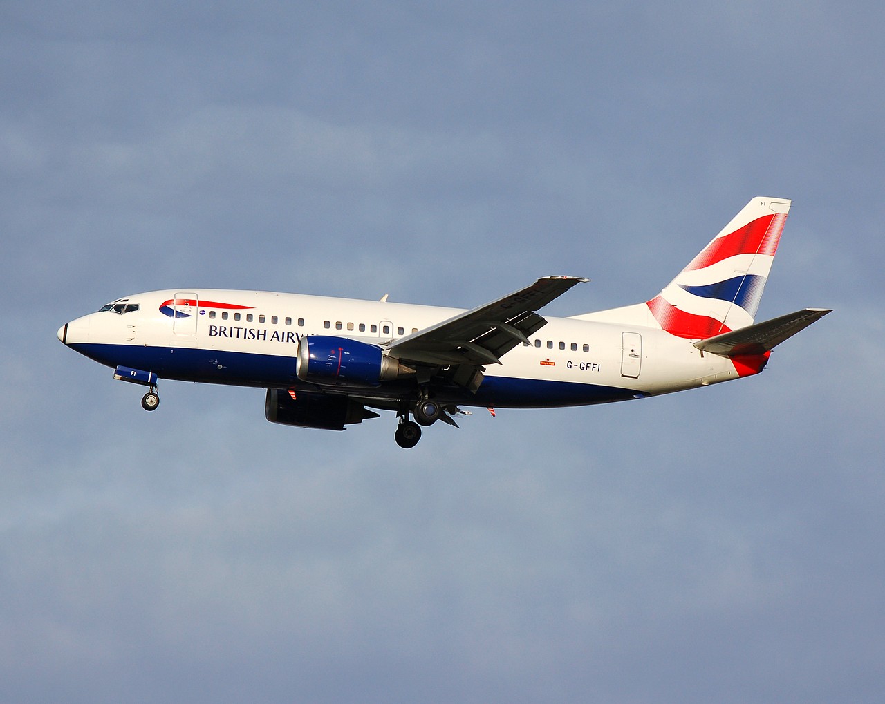 G-GFFI - 737-528 - British Airways - LGW - 10-12-2006
