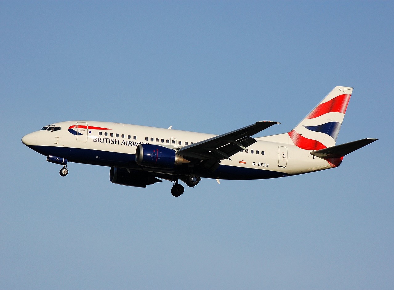 G-GFFJ - 737-5H6 - British Airways - LGW - 10-12-2006