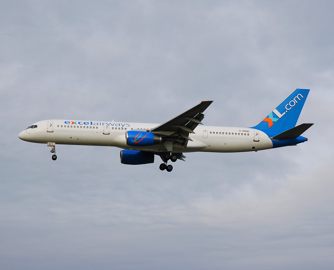 G-VKND - 757-225 - Excel Airways - LGW - 10-12-2006