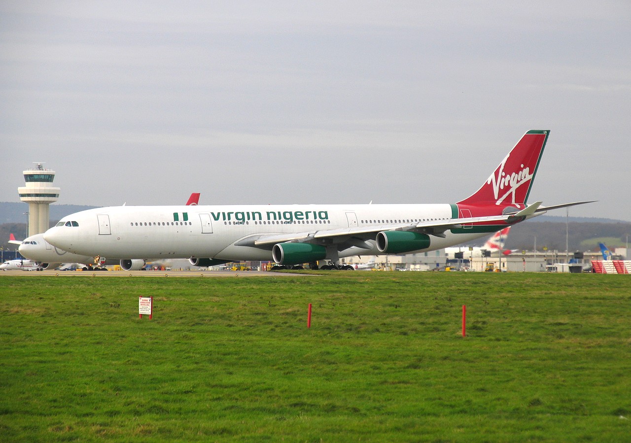 G-VSUN - A340-313 - Virgin Nigeria - LGW - 10-12-2006