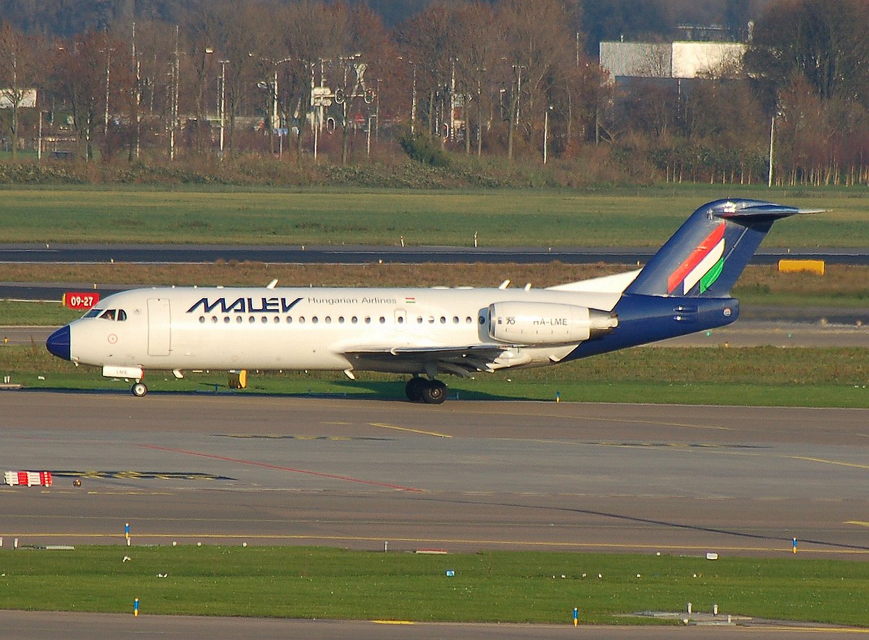 HA-LMe - Fokker 70 - Malev Hungarian Airlines - BRU - 27-11-2006