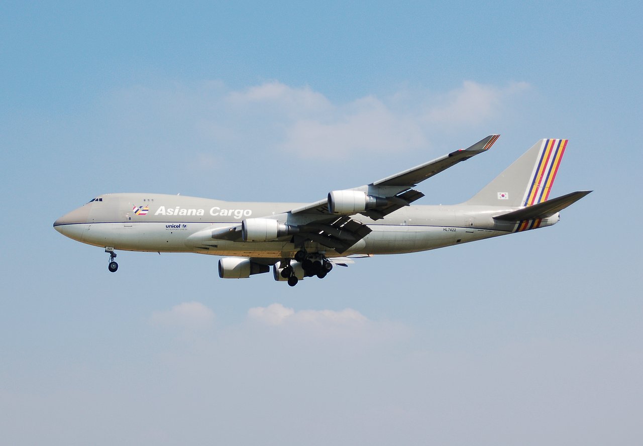 HL7422 - 747-48EF - Asiana Airlines - BRU - 29-06-2006