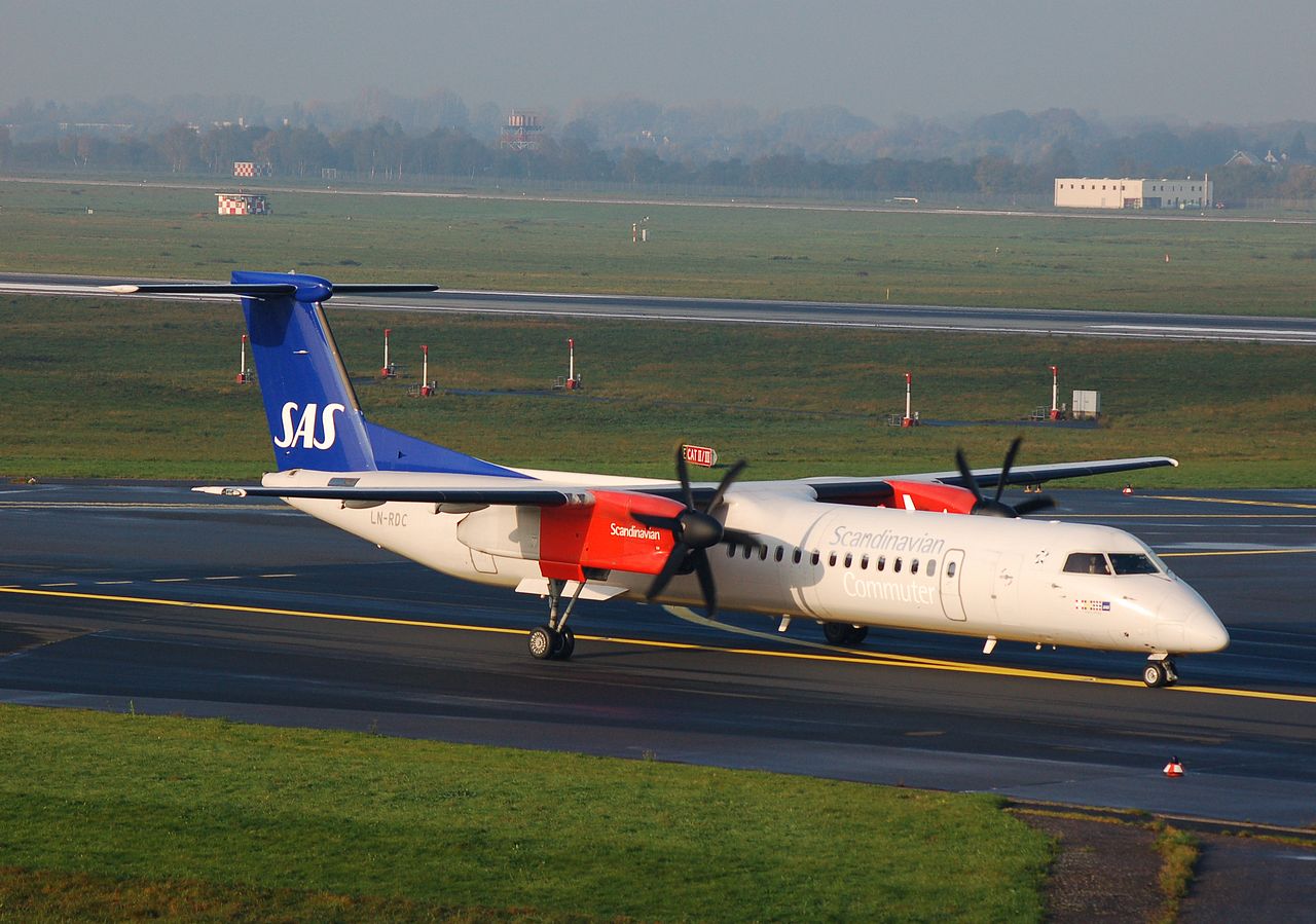 LN-RDC - DHC-8-402Q - SAS Scandinavian Airlines - DUS - 03-11-2006