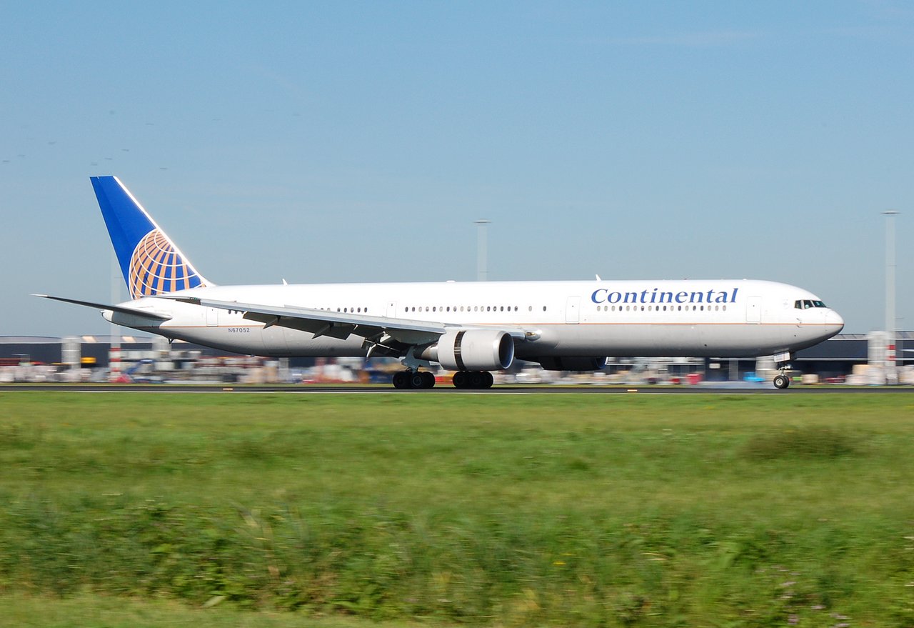 N67052 - 767-424(ER) - Continental Air Lines - AMS - 10-09-2006