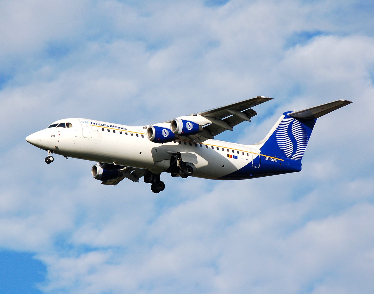 OO-DWI - RJ100 - SN Brussels Airlines - BRU - 26-11-2006