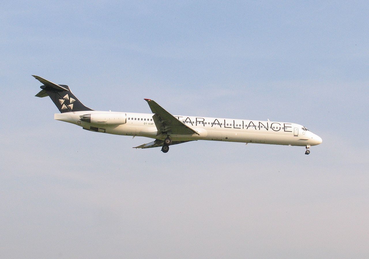 OY-KHP - MD-81 - SAS Scandinavian Airlines - BRU - 09-06-2006