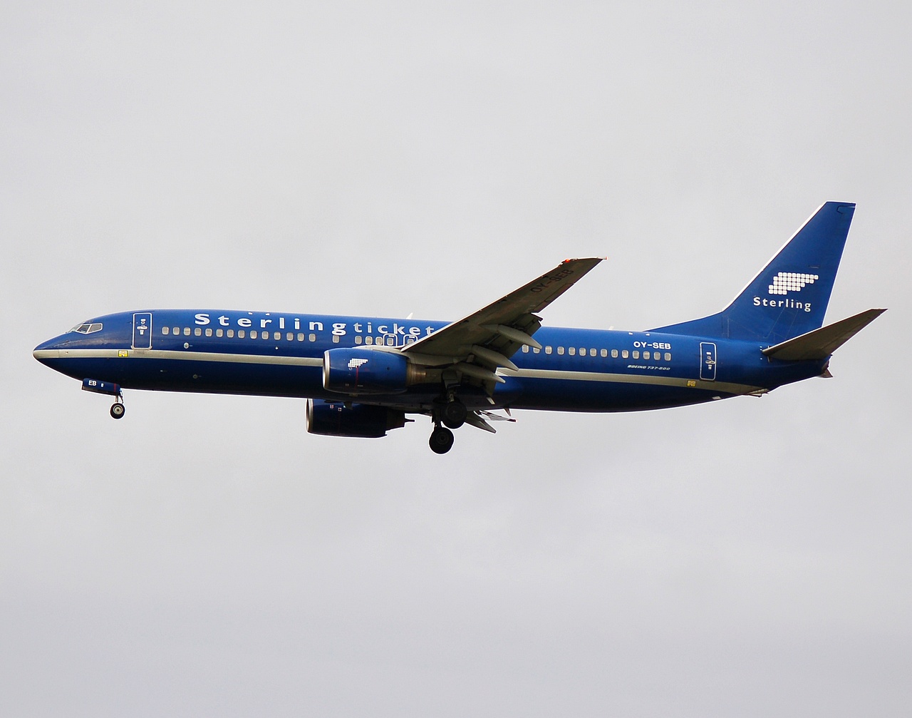 OY-SEB - 737-8Q8 - Sterling European - LGW - 10-12-2006