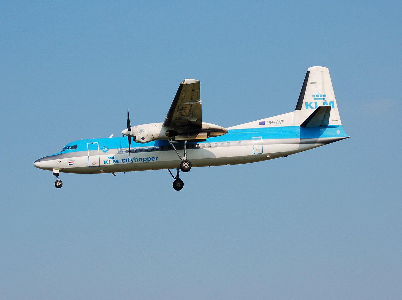 PH-KVF - Fokker 50 - KLM Cityhopper - BRU - 29-06-2006