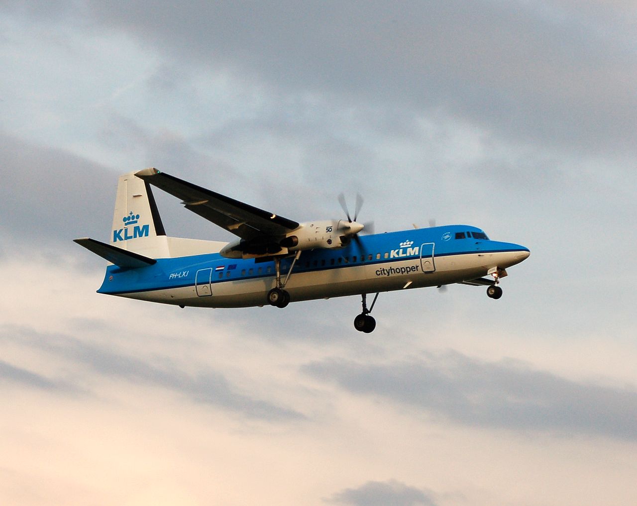 PH-LXJ - Fokker 50 - KLM Cityhopper - BRU - 18-06-2006