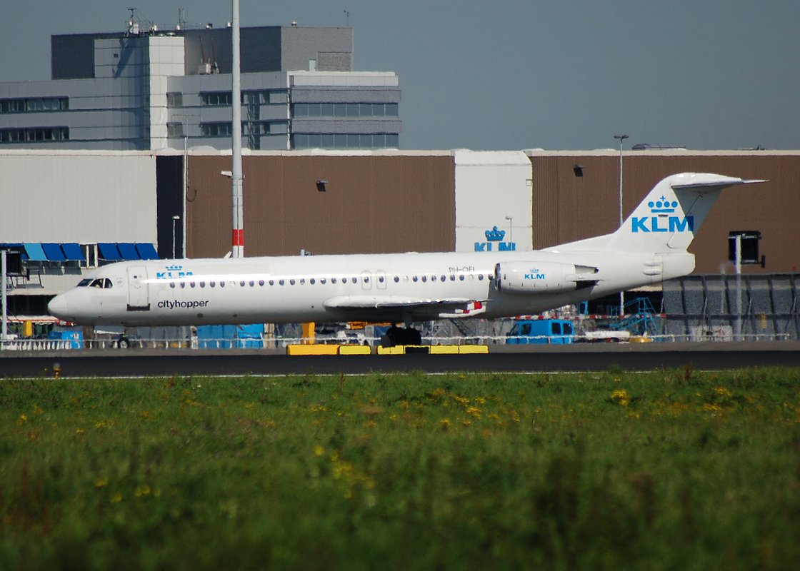 PH-OFI - Fokker 100 - KLM Cityhopper - AMS - 10-09-2006