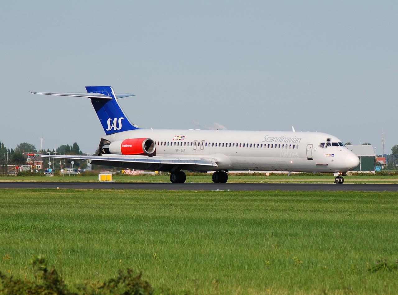 SE-DIF - MD-87 - SAS Scandinavian Airlines - AMS - 10-09-2006