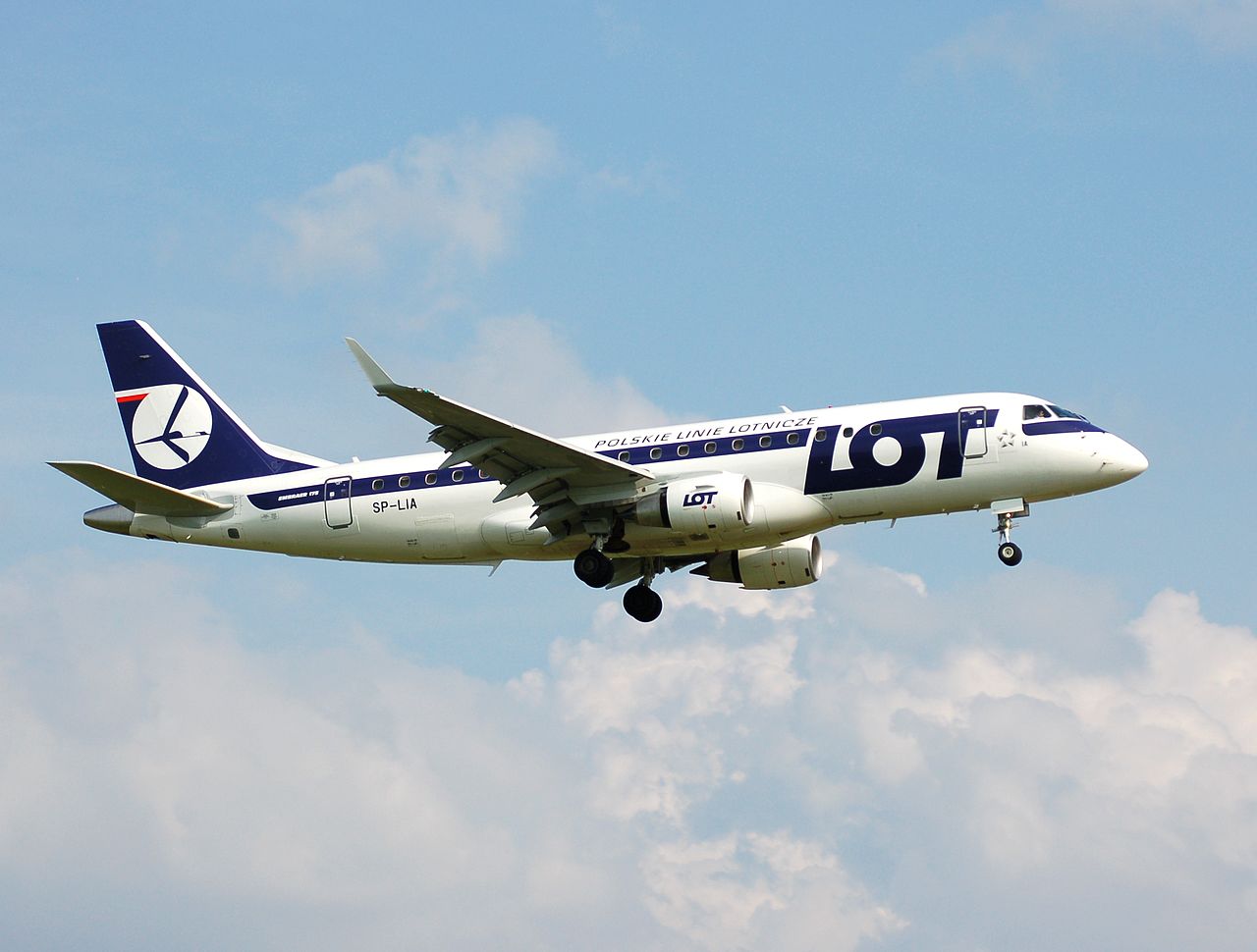 SP-LIA - ERJ-175STD (ERJ-170-200) - LOT _ Polish Airlines - BRU - 18-06-2006