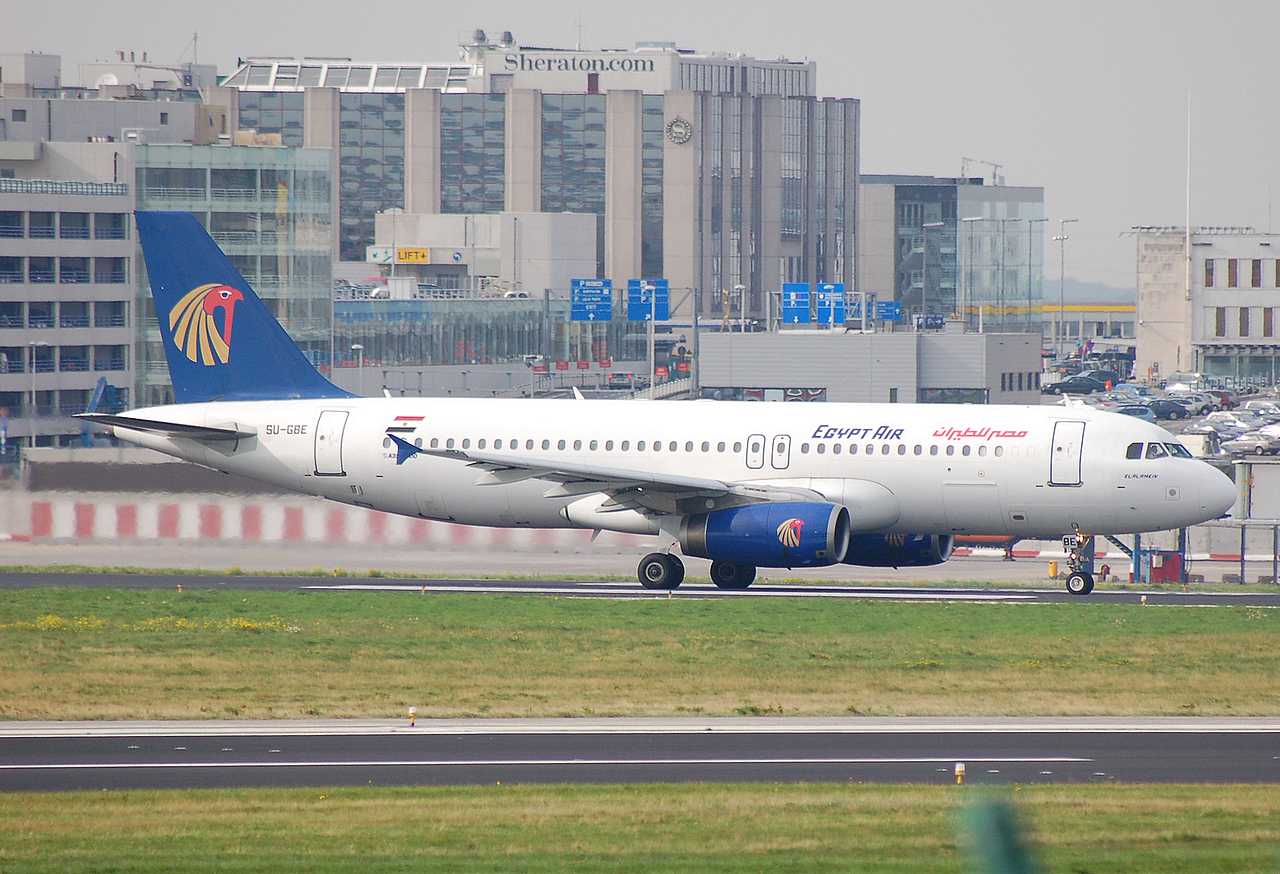 SU-GBE - A320-231 - EgyptAir - BRU - 15-09-2006