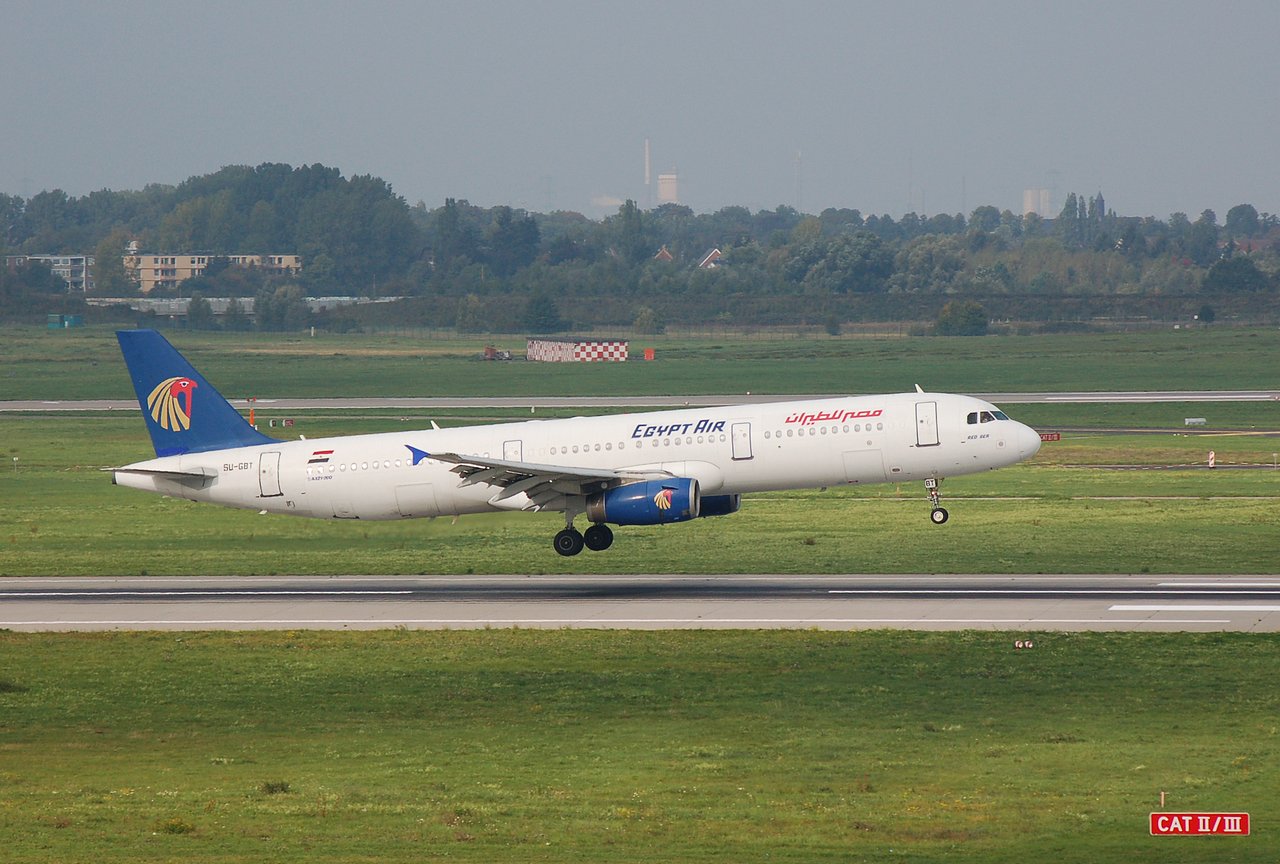 SU-GBT - A321-231 - EgyptAir - DUS - 14-10-2006