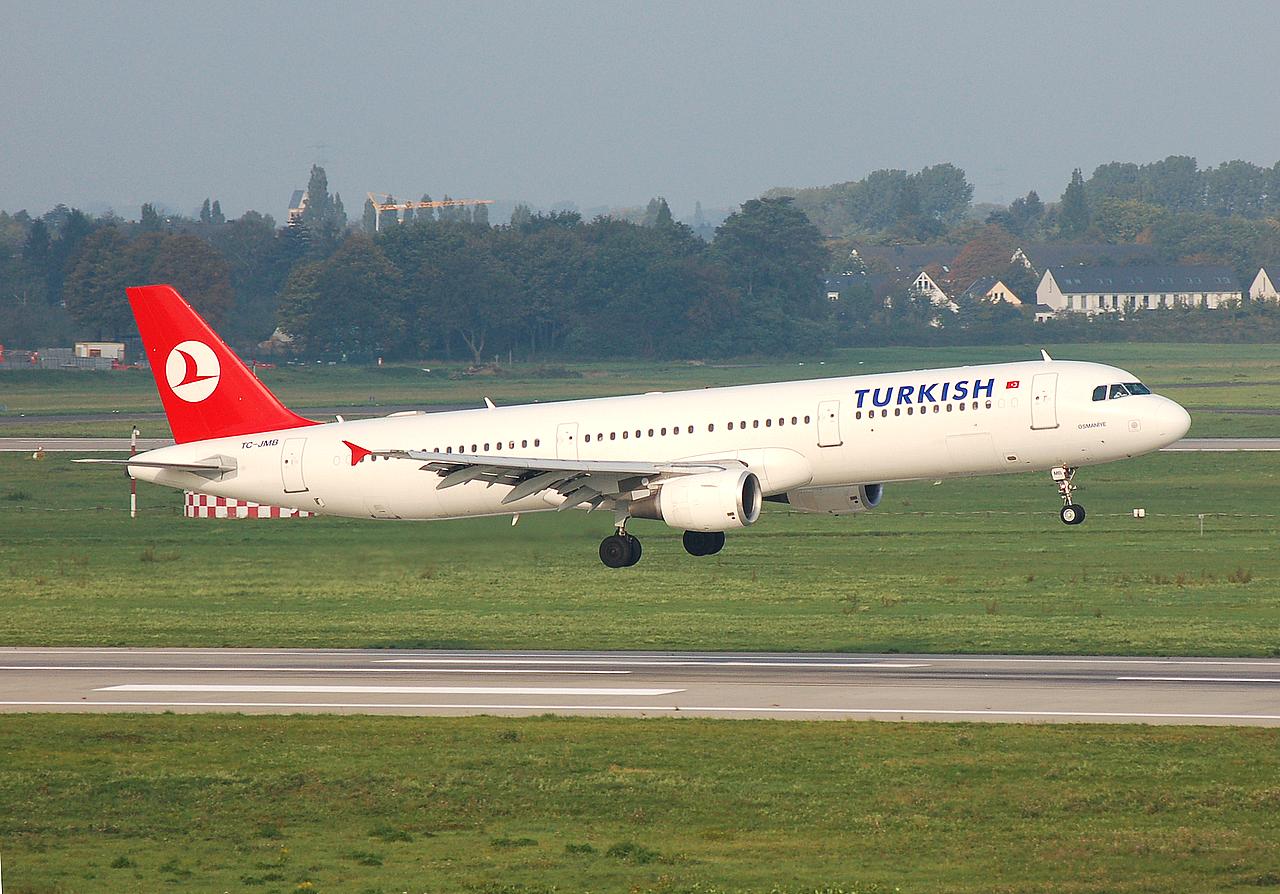 TC-JMB - A321-111 - Turkish Airlines - DUS - 14-10-2006