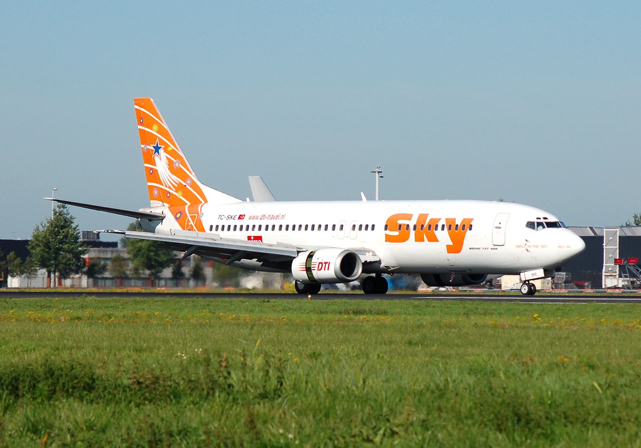 TC-SKE - 737-4Q8 - Sky Airlines - AMS - 10-09-2006