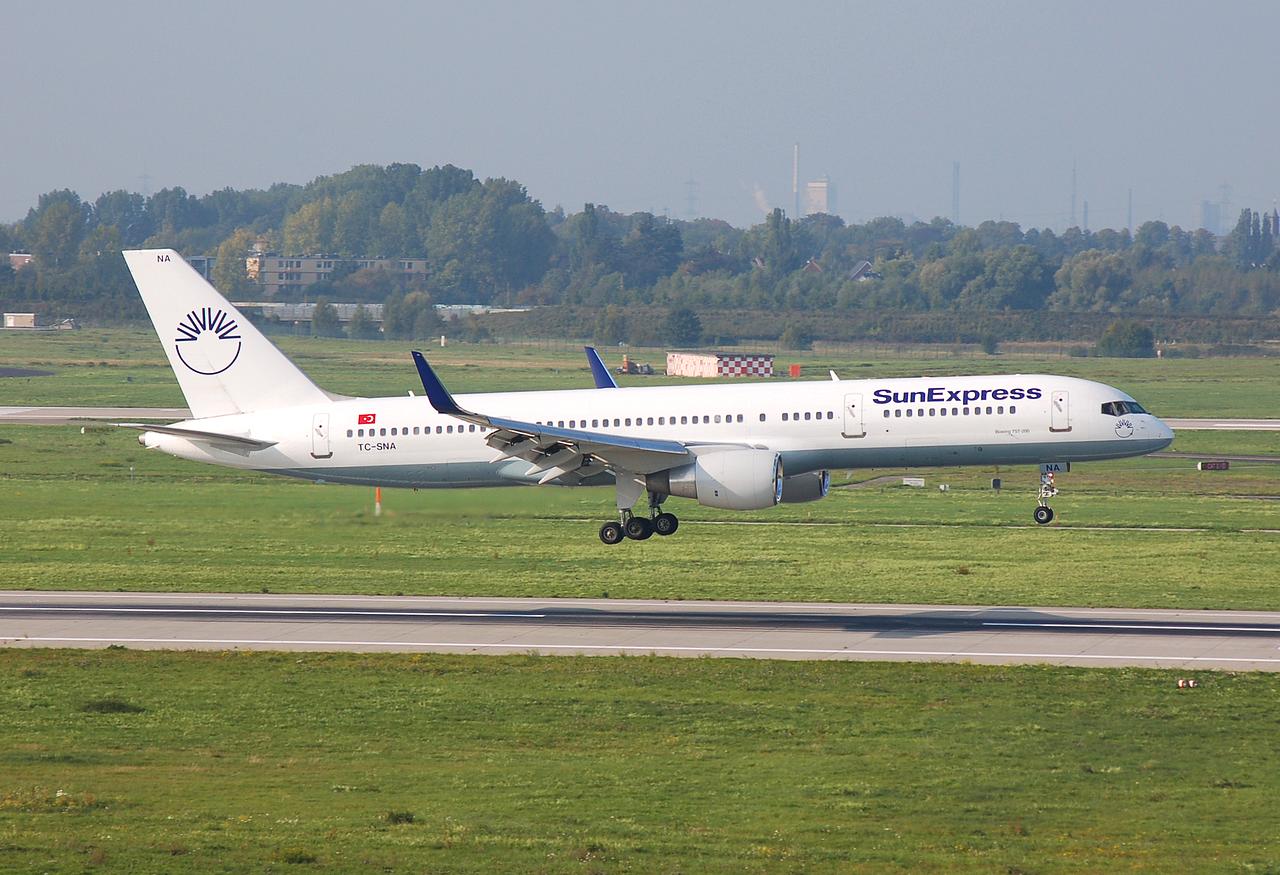 TC-SNA - 757-2Q8(WL) - SunExpress - DUS - 14-10-2006