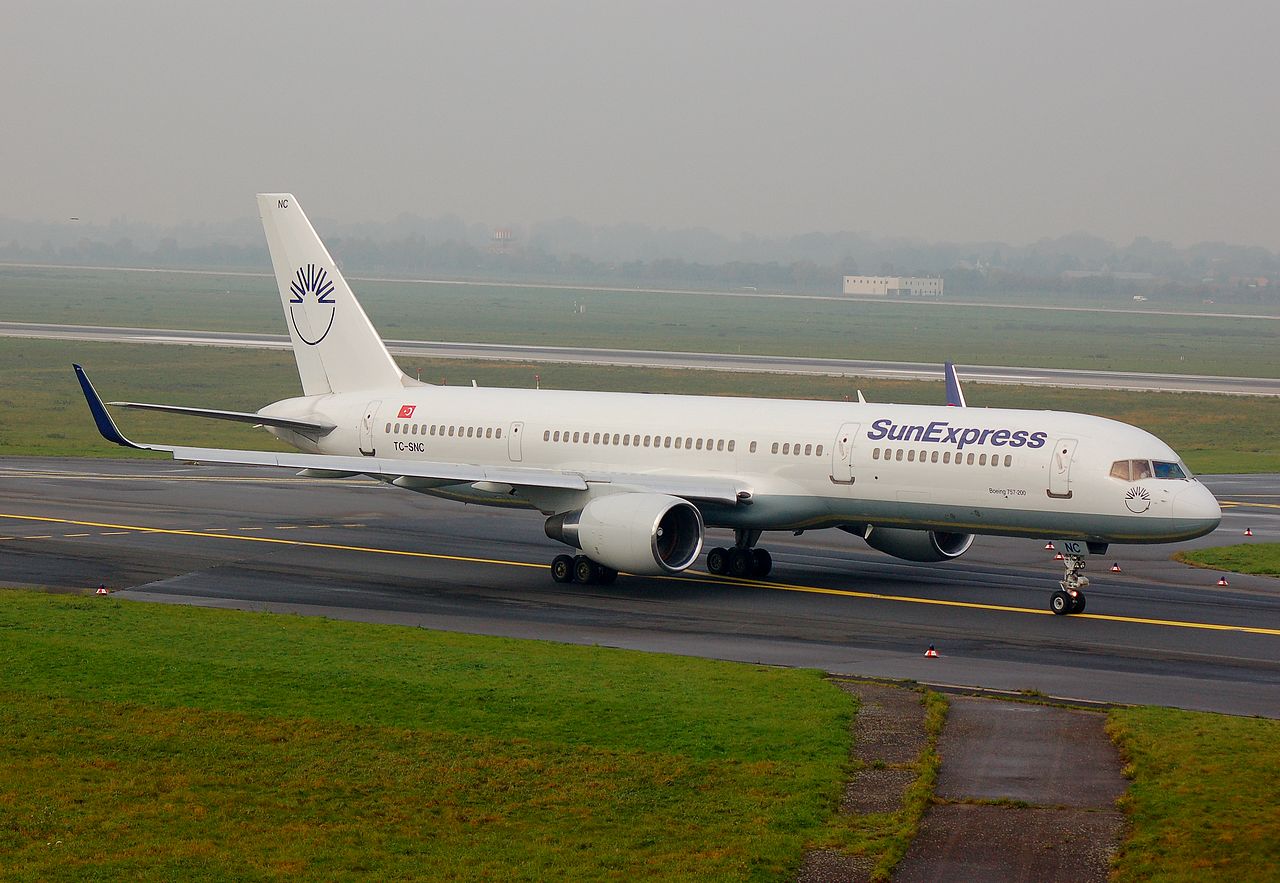 TC-SNC - 757-2Q8(WL) - SunExpress - DUS - 03-11-2006