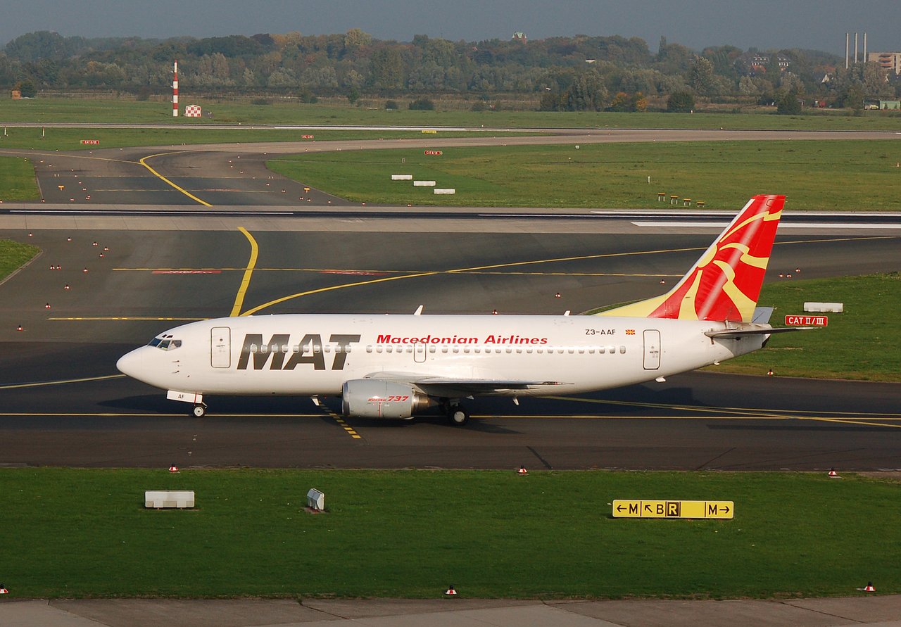 Z3-AAF - 737-3B7 - Macedonian Airlines - DUS - 14-10-2006
