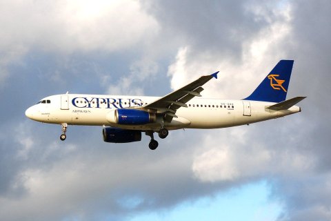 5B-DBB - A320-231 - Cyprus Airways - LHR - 13-11-2006